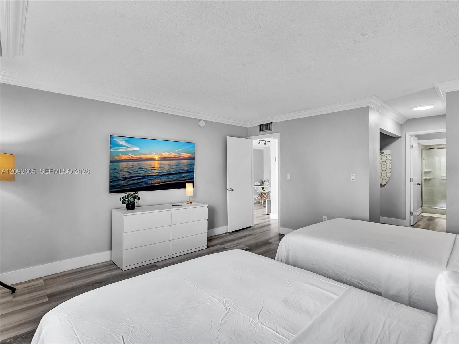 Ver detalles 510 1 / 2 1040 sq. ft. $ 2026-09-21 0 foto