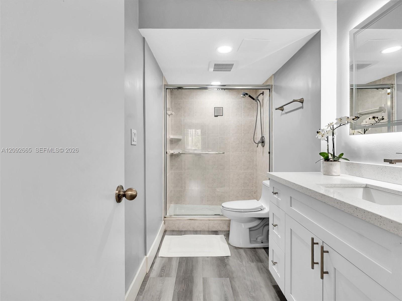 Ver detalles 510 1 / 2 1040 sq. ft. $ 2026-09-21 0 foto