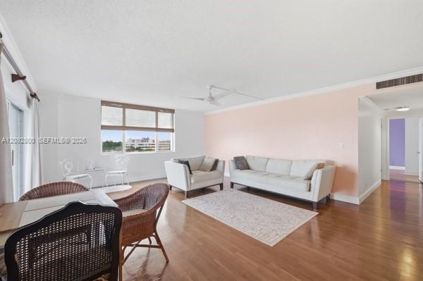 523 2 / 2 1344 sq. ft. $ 2026-09-21 0 foto