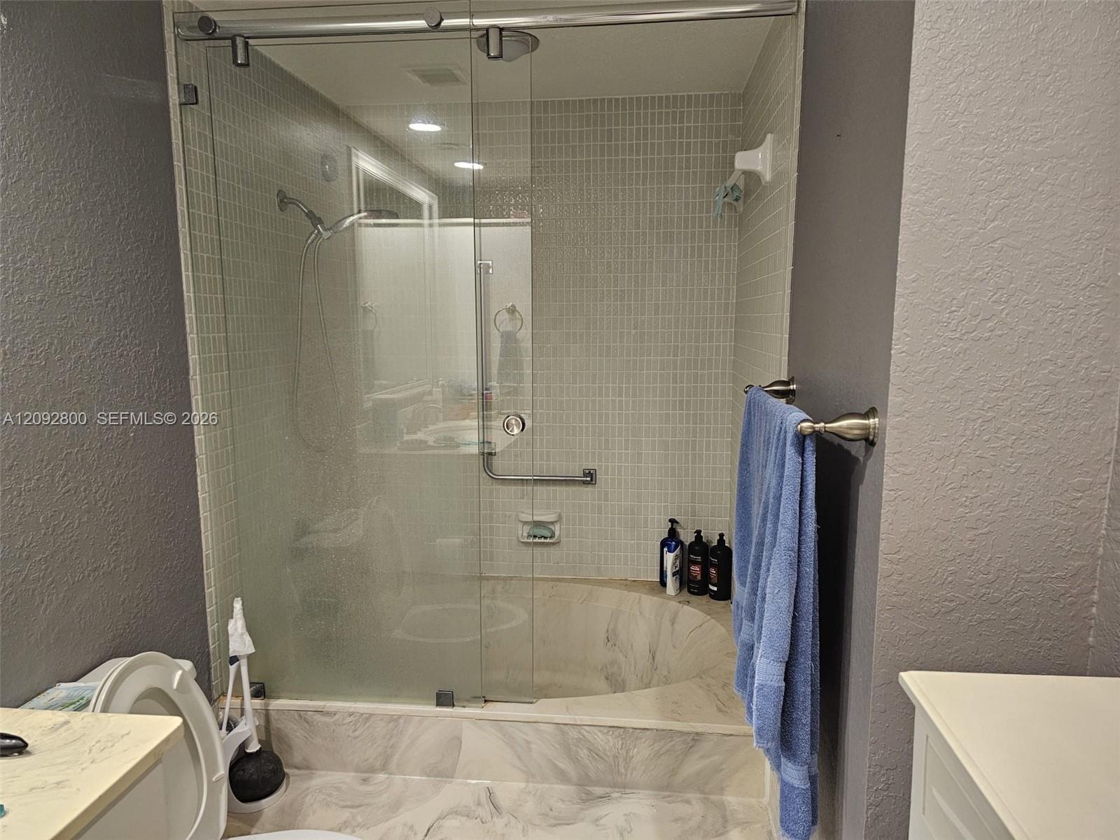 523 2 / 2 1344 sq. ft. $ 2026-09-21 0 foto