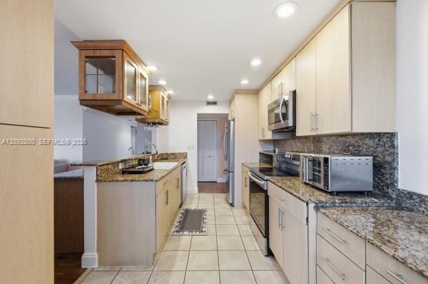 523 2 / 2 1344 sq. ft. $ 2026-09-21 0 foto