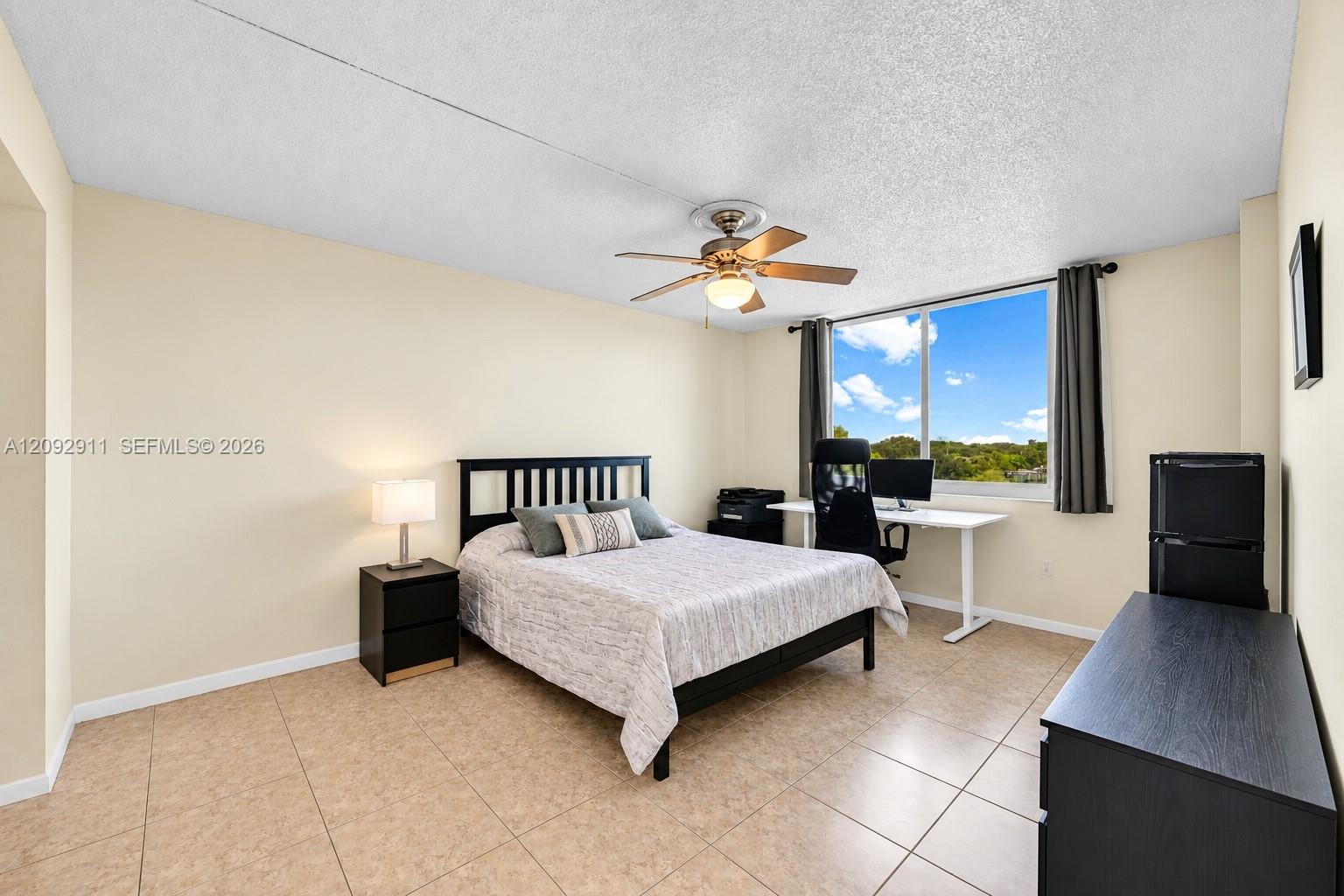 Ver detalles 401 2 / 2 1150 sq. ft. $ 2026-09-21 0 foto