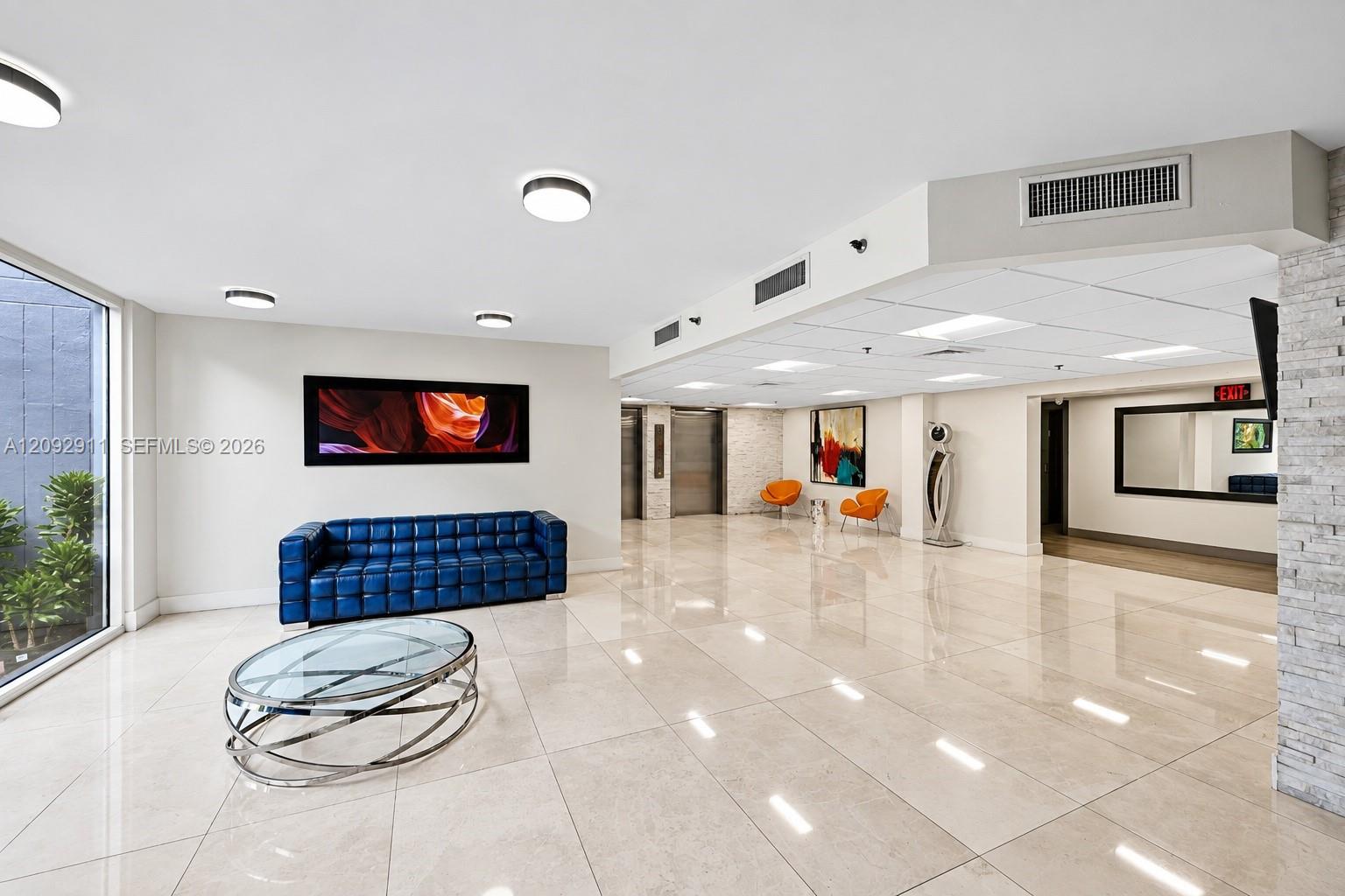 Ver detalles 401 2 / 2 1150 sq. ft. $ 2026-09-21 0 foto