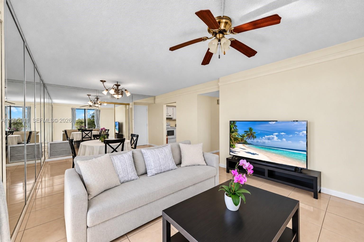 Ver detalles 401 2 / 2 1150 sq. ft. $ 2026-09-21 0 foto