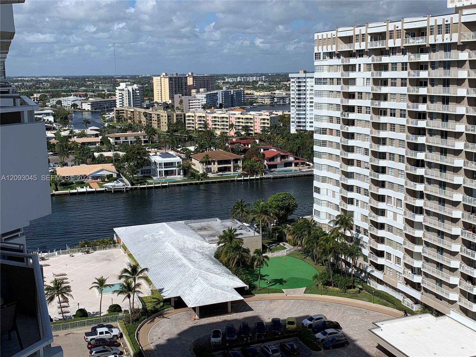 See details 17M 1 / 2 870 sq. ft. $ 2026-09-21 0 Photo
