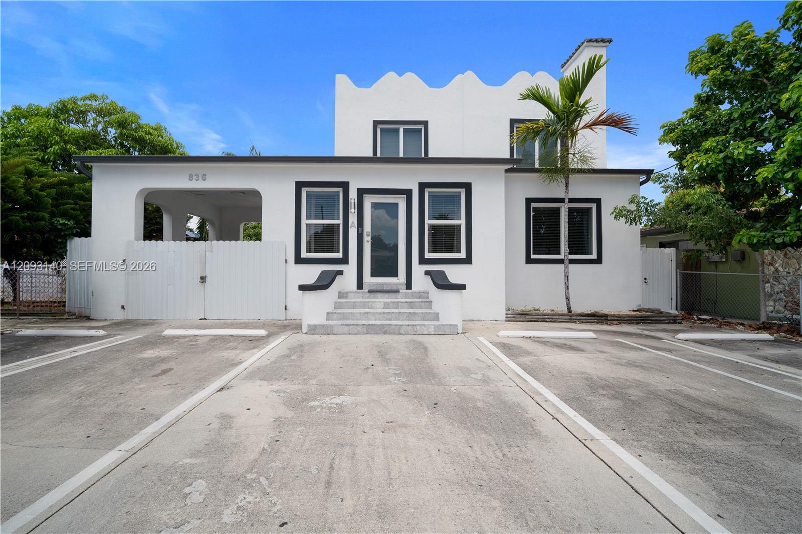   /  4151 sq. ft. $ 2026-10-01 0 foto