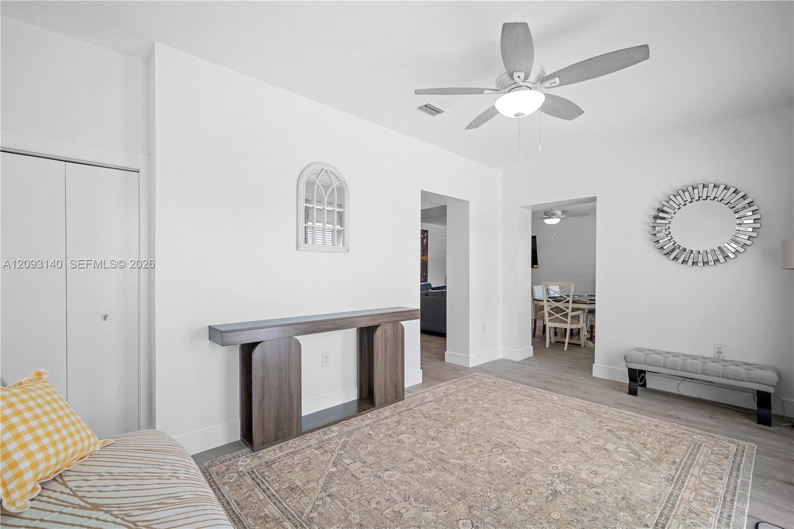   /  4151 sq. ft. $ 2026-10-01 0 foto