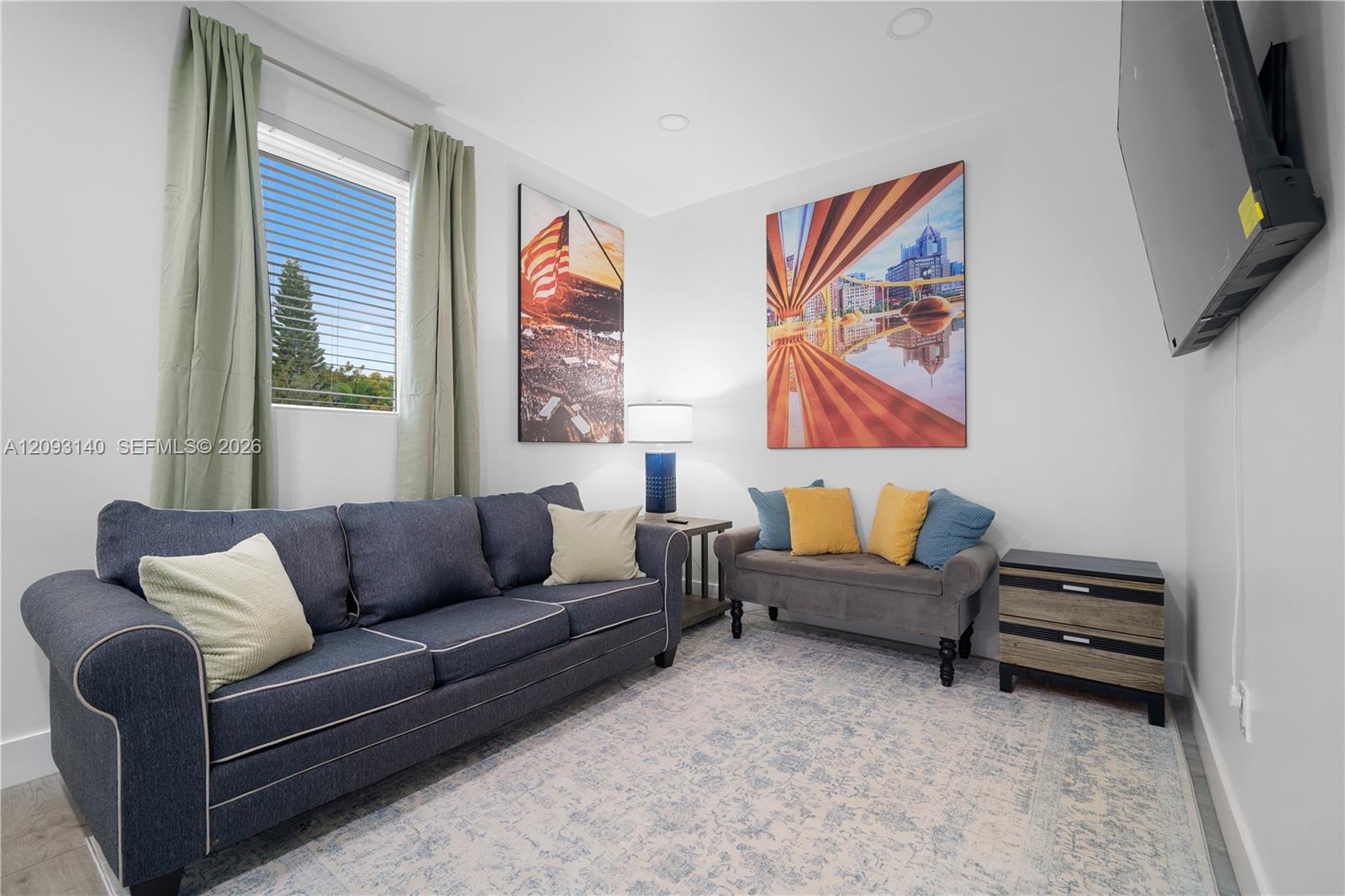  /  4151 sq. ft. $ 2026-10-01 0 foto
