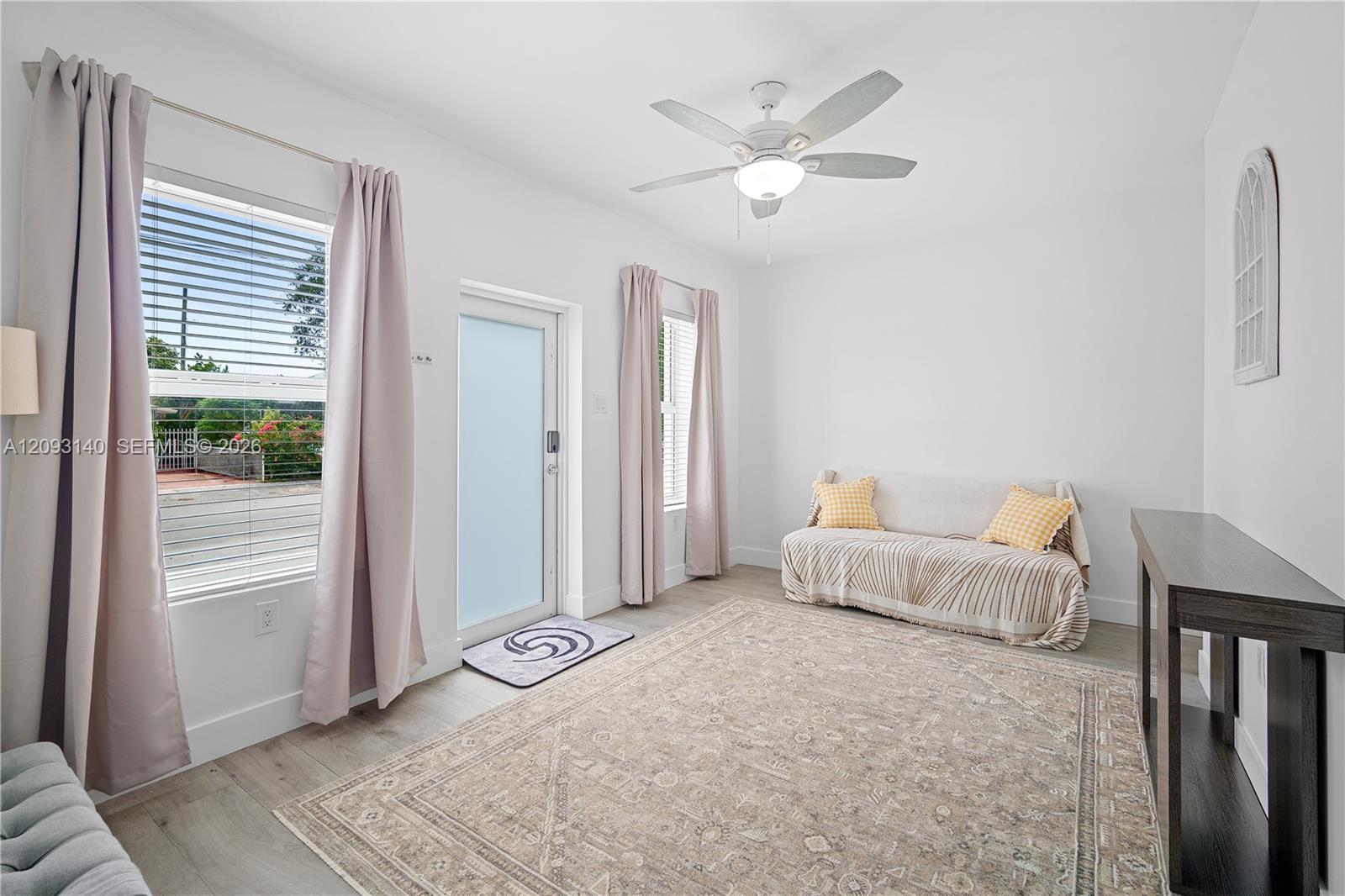   /  4151 sq. ft. $ 2026-10-01 0 foto