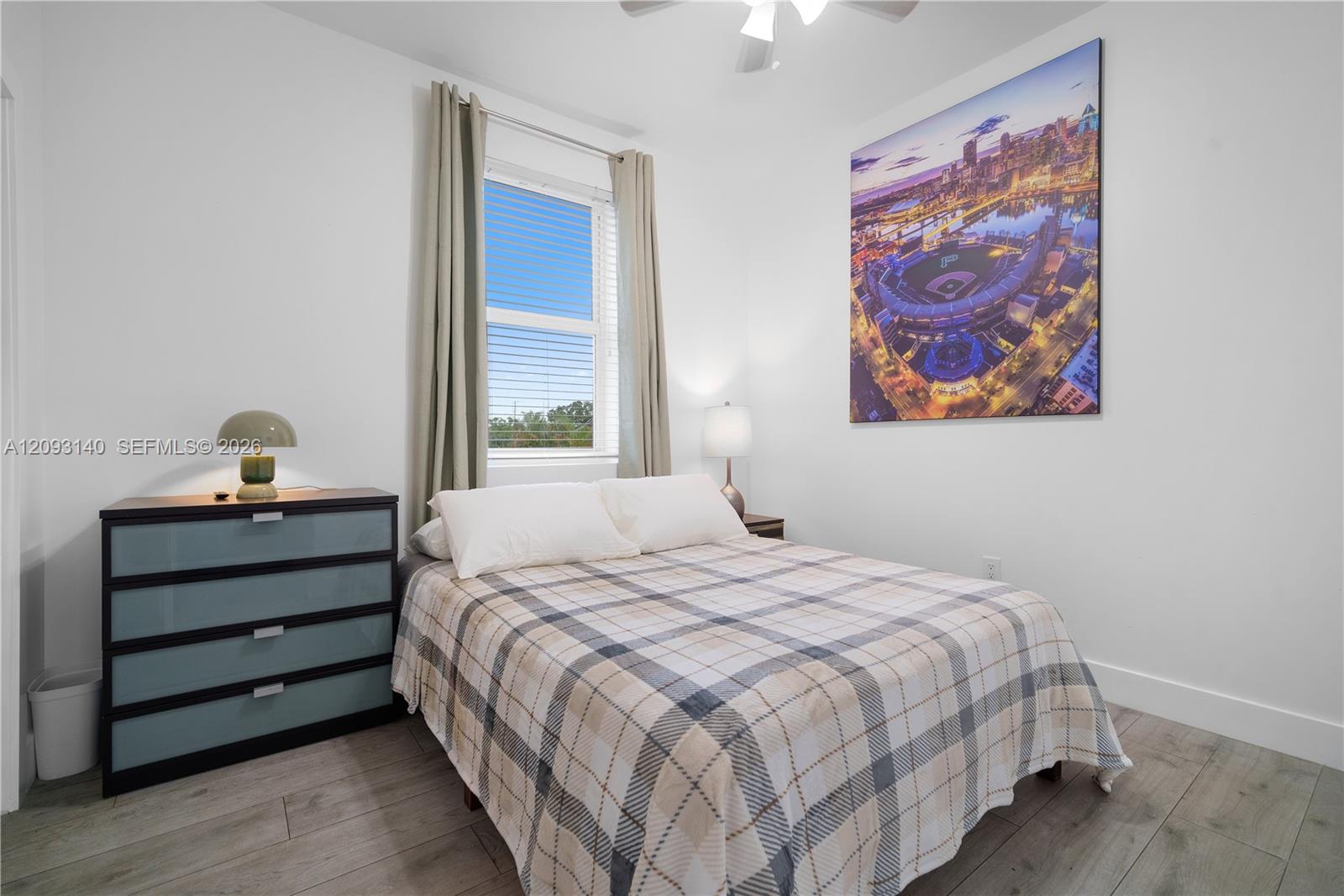  /  4151 sq. ft. $ 2026-10-01 0 foto