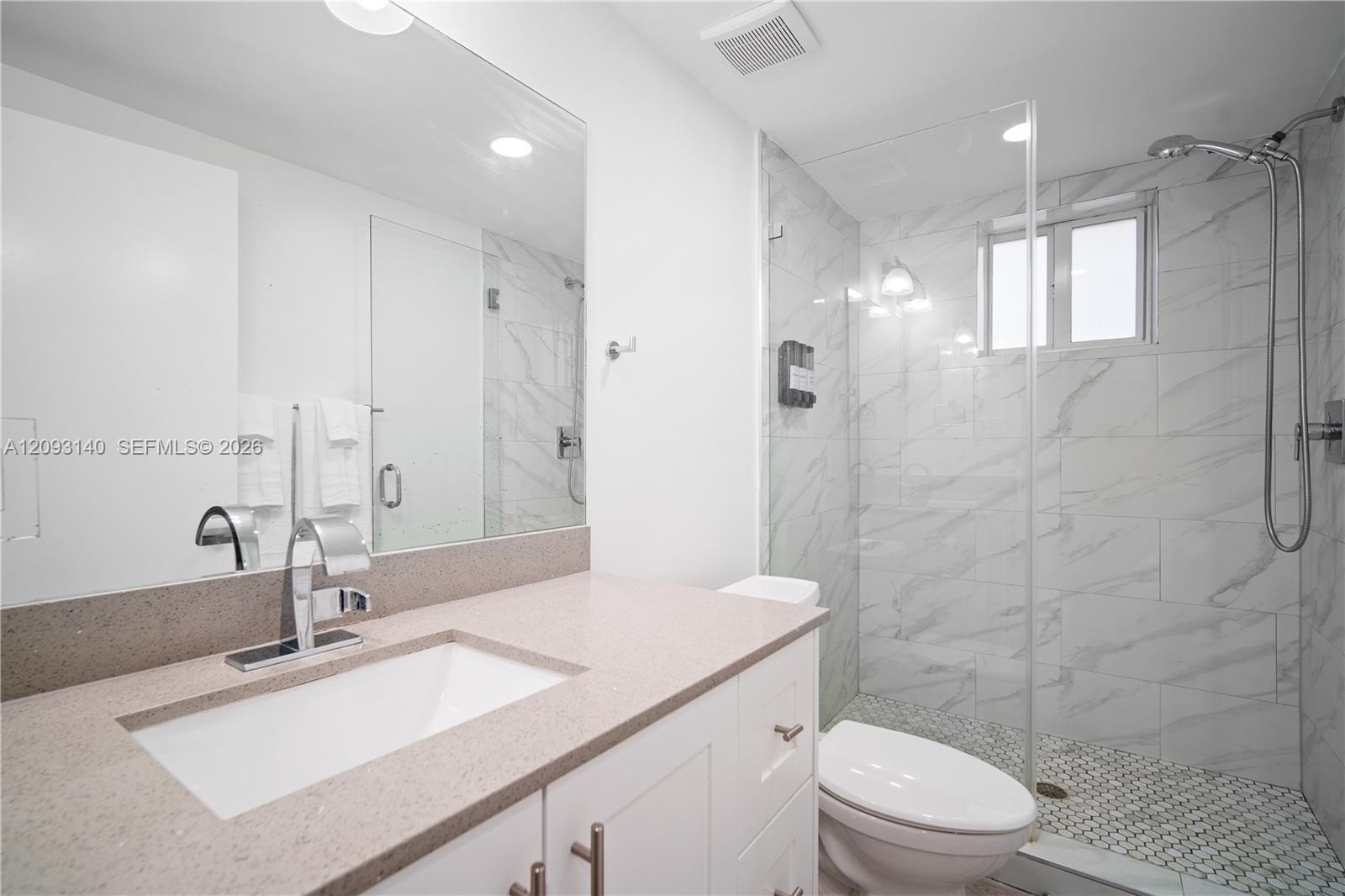   /  4151 sq. ft. $ 2026-10-01 0 foto