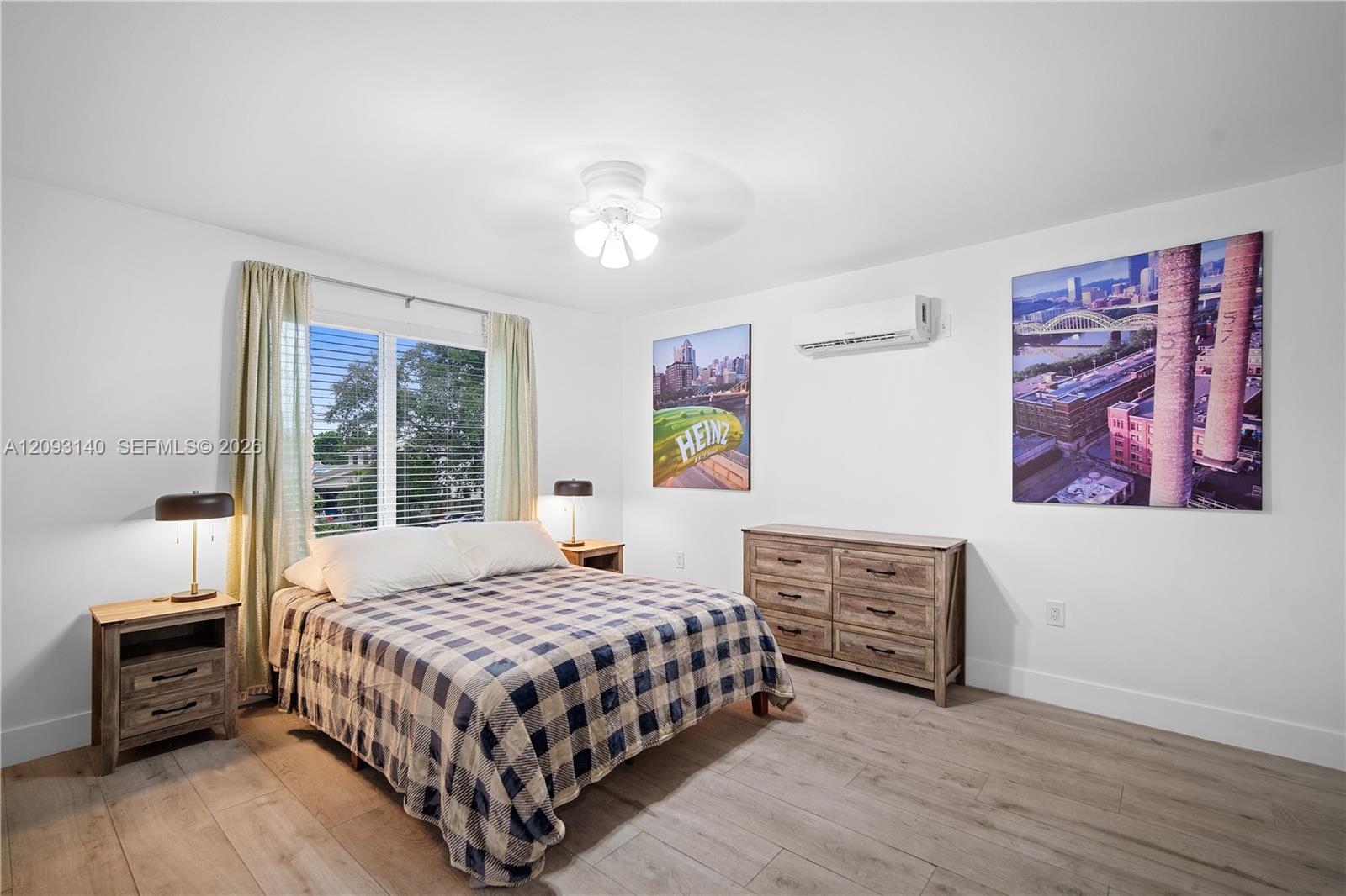   /  4151 sq. ft. $ 2026-10-01 0 foto