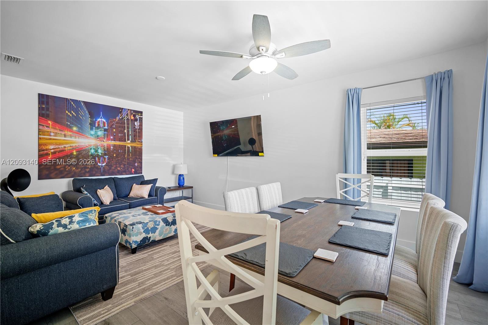   /  4151 sq. ft. $ 2026-10-01 0 foto