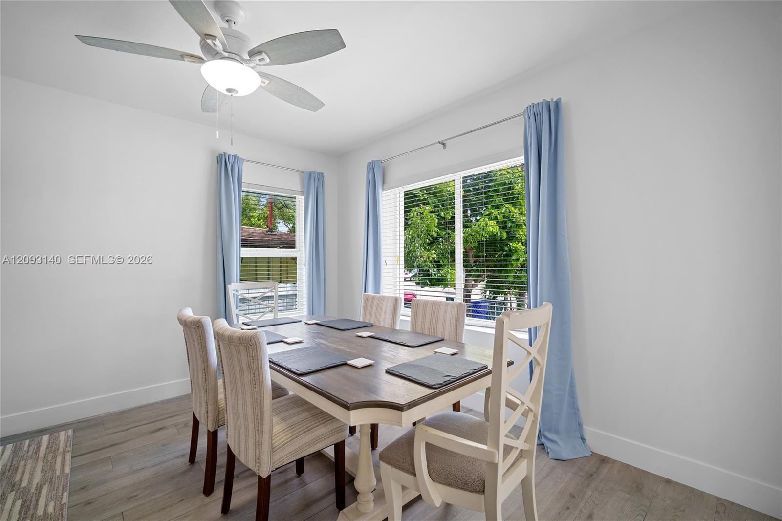   /  4151 sq. ft. $ 2026-10-01 0 foto