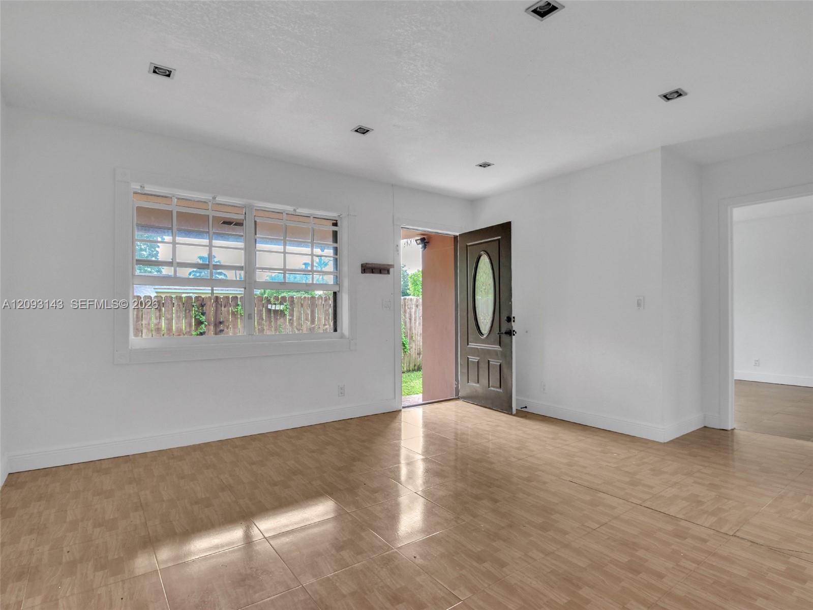   /  1593 sq. ft. $ 2026-09-21 0 foto
