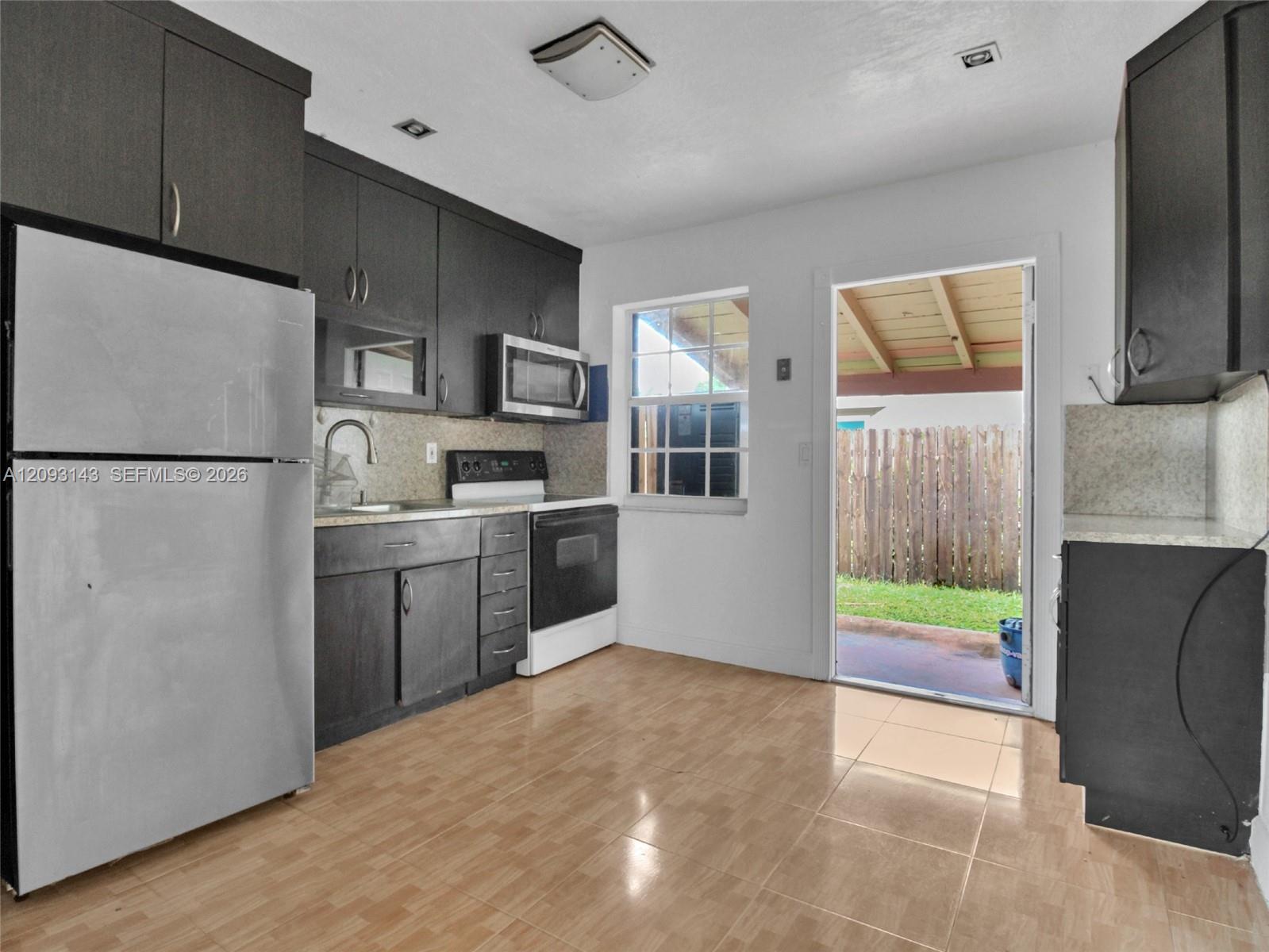   /  1593 sq. ft. $ 2026-09-21 0 foto