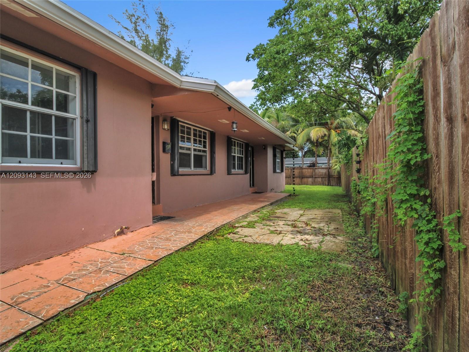   /  1593 sq. ft. $ 2026-09-21 0 foto
