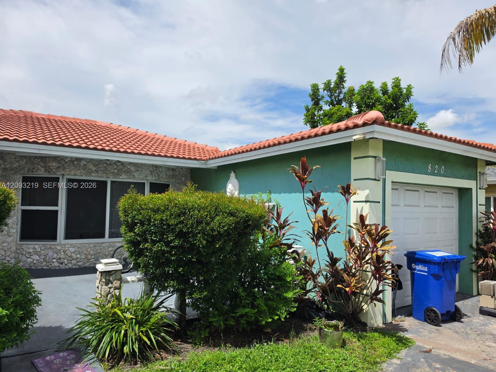 Ver detalles 820 3 / 2 1738 sq. ft. $ 2026-09-21 0 foto