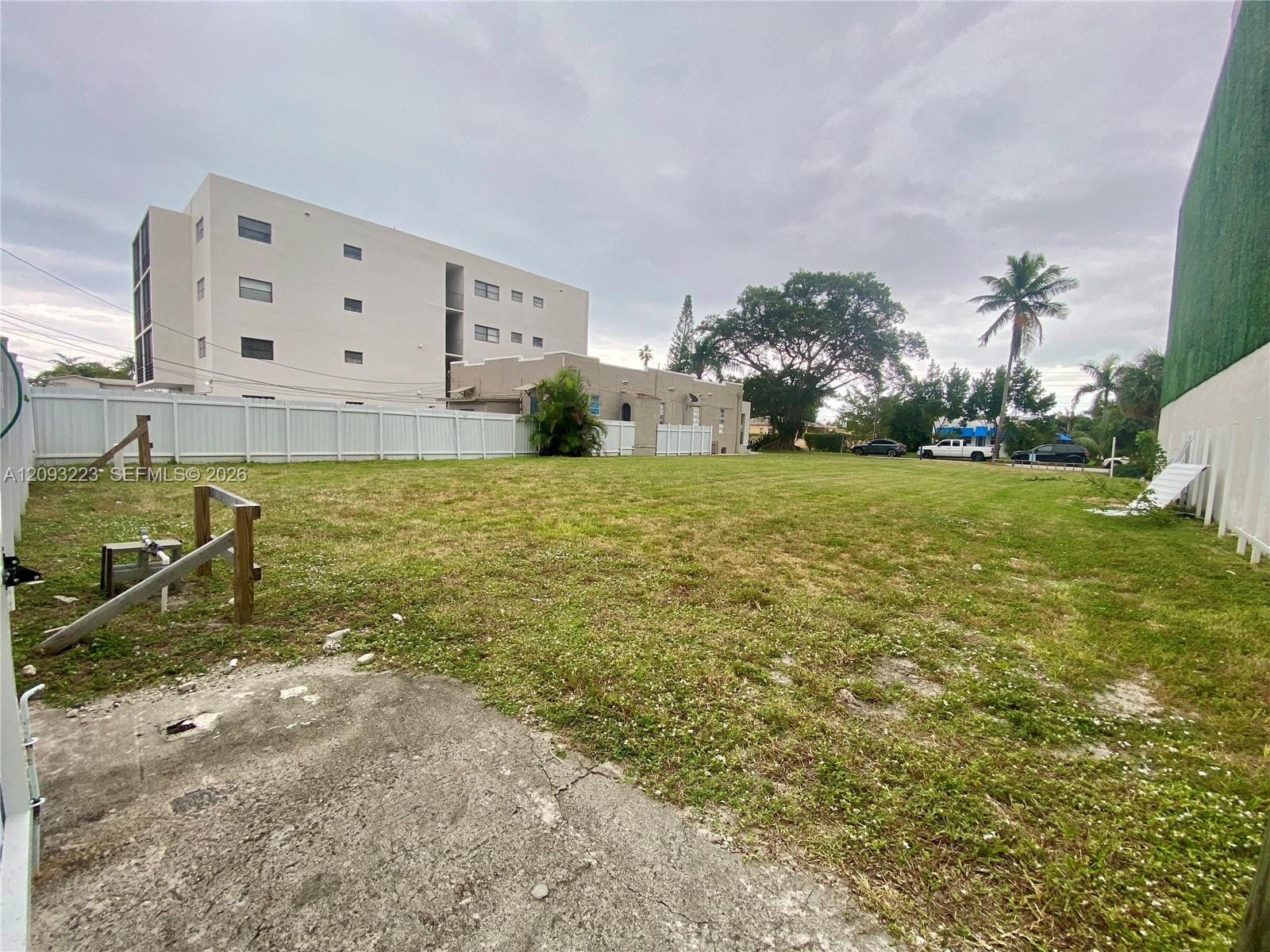   /   sq. ft. $ 2026-09-21 0 foto