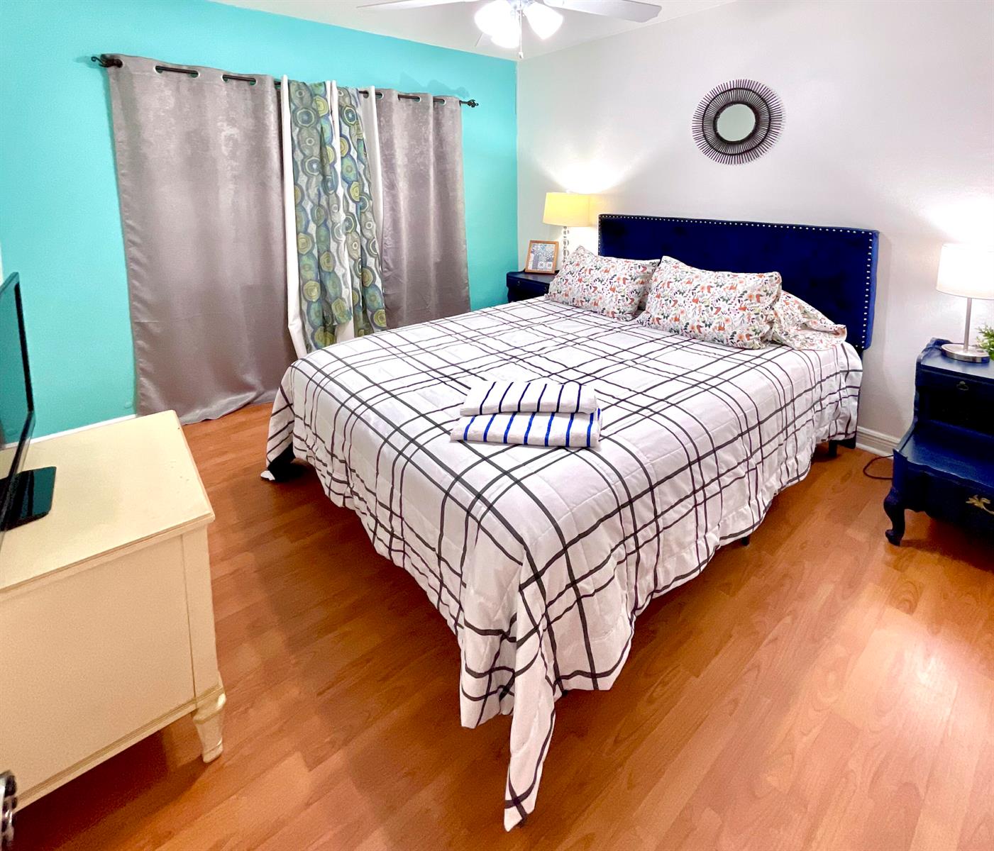 Ver detalles / 0 2128 sq. ft. $ 2026-09-23 0 foto