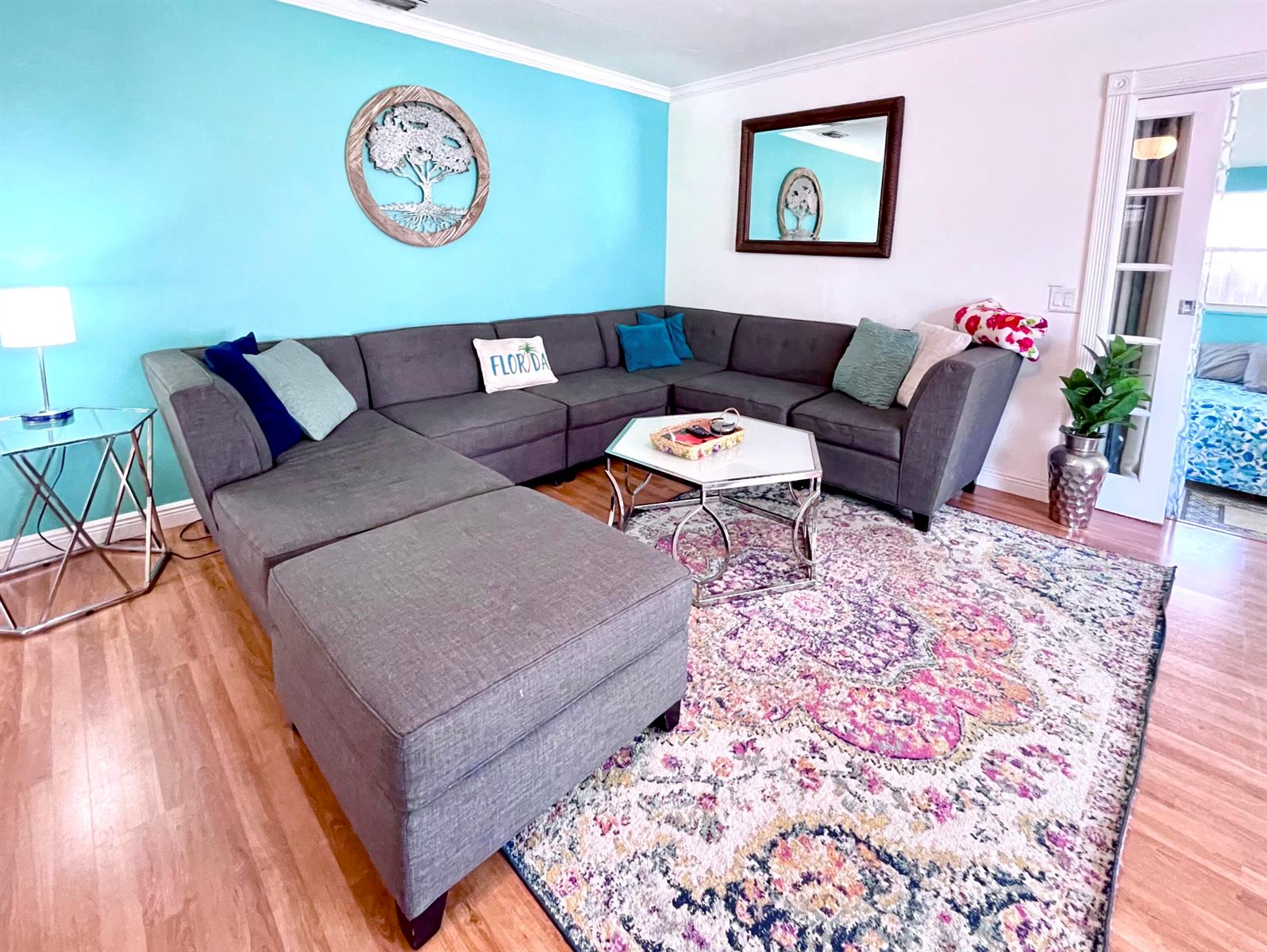 Ver detalles / 0 2128 sq. ft. $ 2026-09-23 0 foto