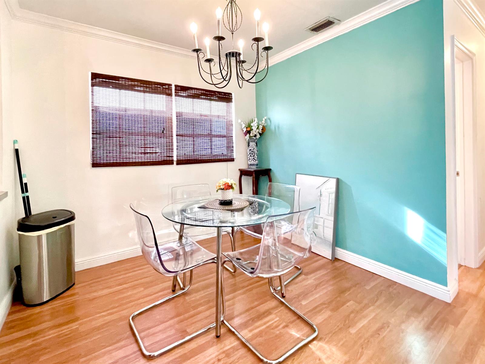 Ver detalles / 0 2128 sq. ft. $ 2026-09-23 0 foto