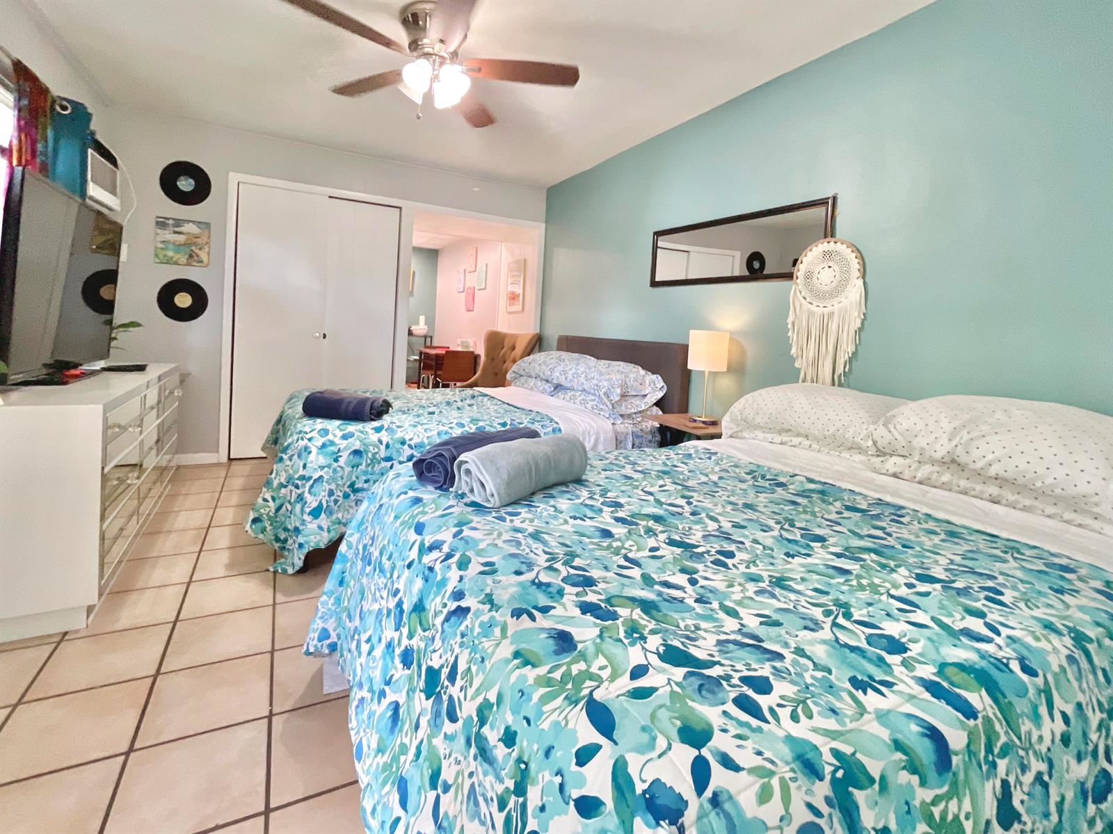 Ver detalles / 0 2128 sq. ft. $ 2026-09-23 0 foto