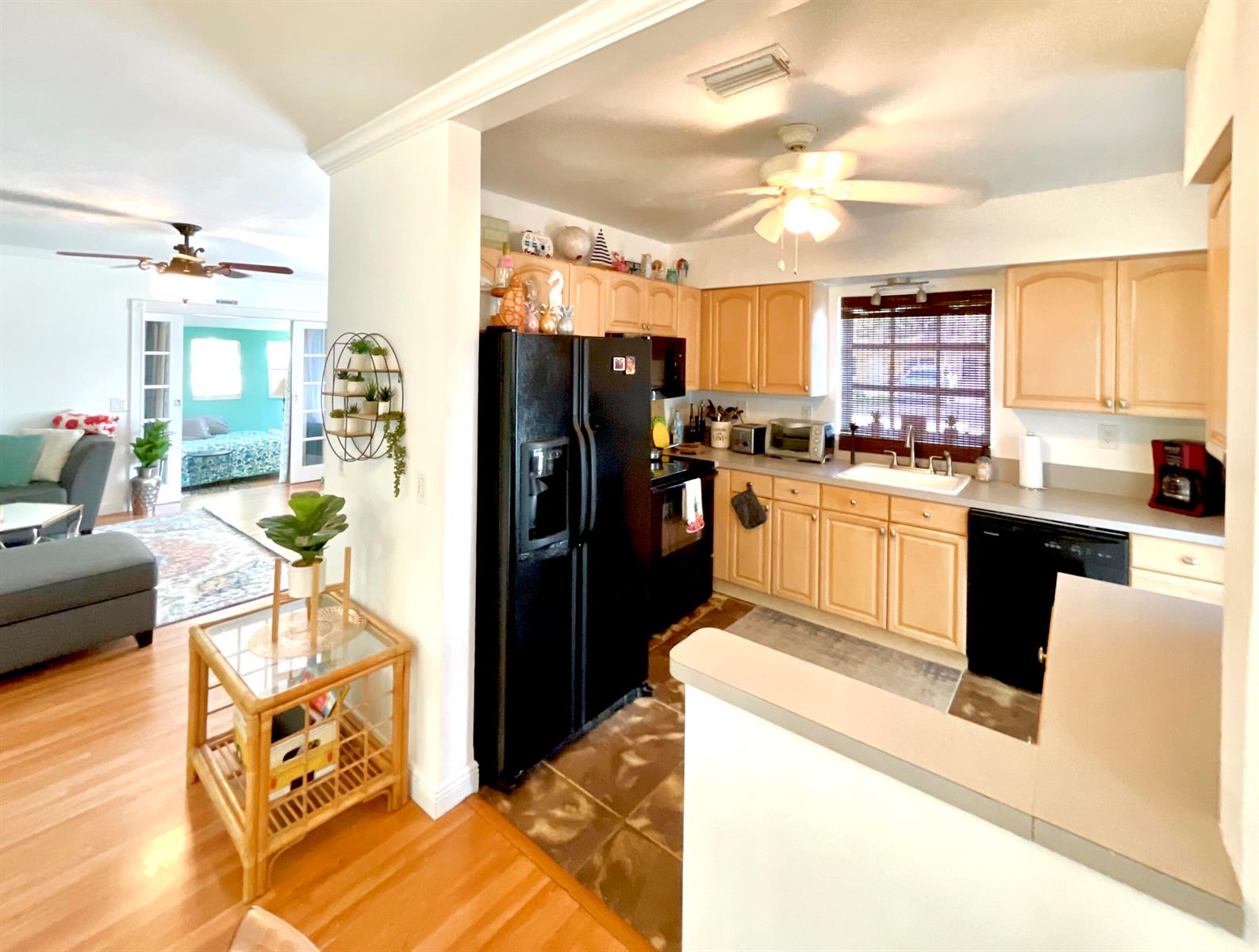 Ver detalles / 0 2128 sq. ft. $ 2026-09-23 0 foto
