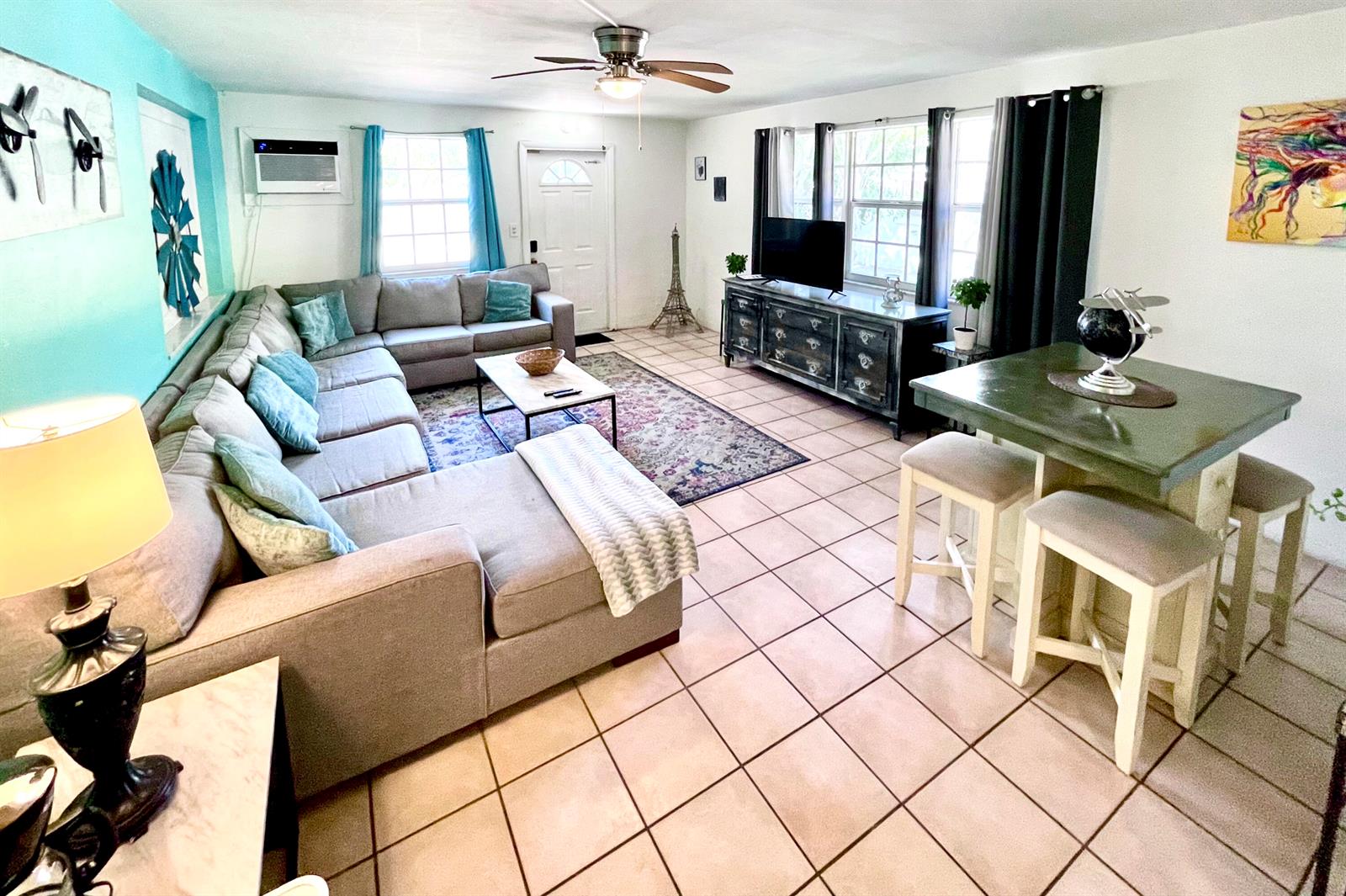 Ver detalles / 0 2128 sq. ft. $ 2026-09-23 0 foto