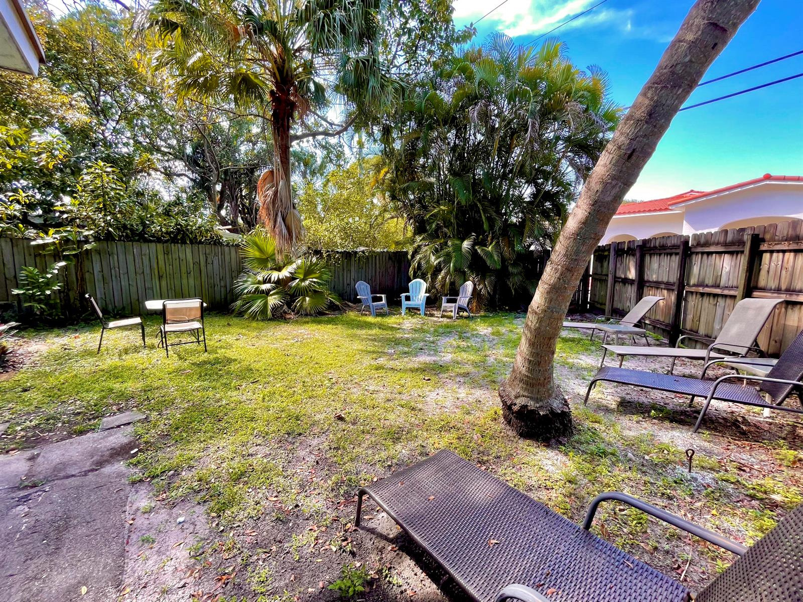 Ver detalles / 0 2128 sq. ft. $ 2026-09-23 0 foto