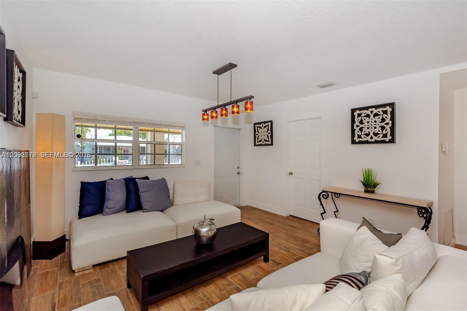 Ver detalles / sq. ft. $ 2026-09-22 0 foto