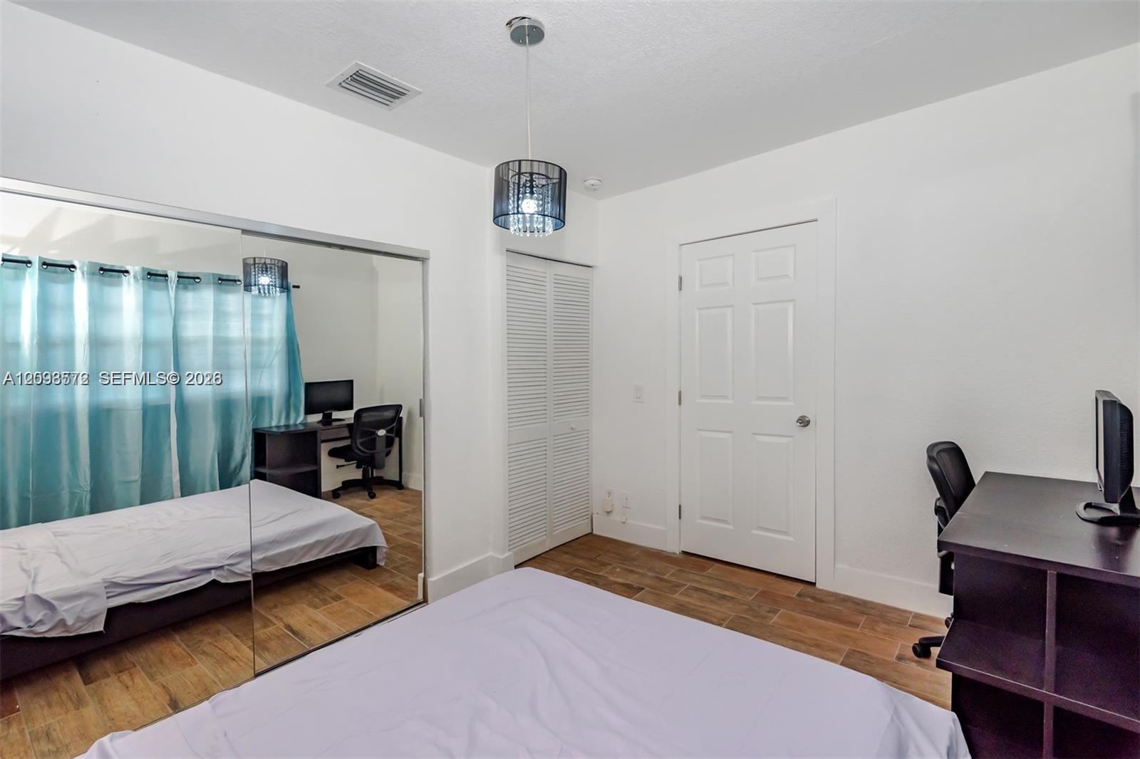 Ver detalles / sq. ft. $ 2026-09-22 0 foto