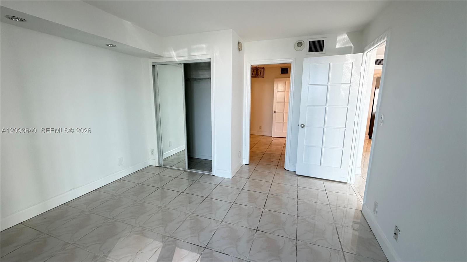 509 2 / 1 991 sq. ft. $ 2026-09-22 0 foto
