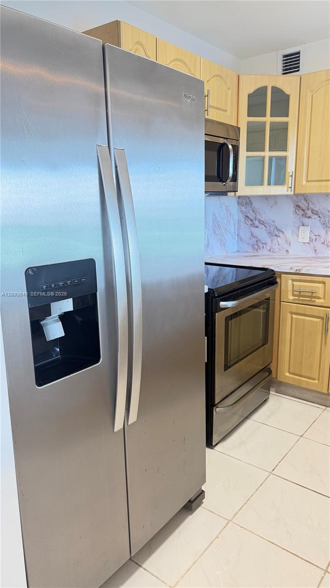 509 2 / 1 991 sq. ft. $ 2026-09-22 0 foto
