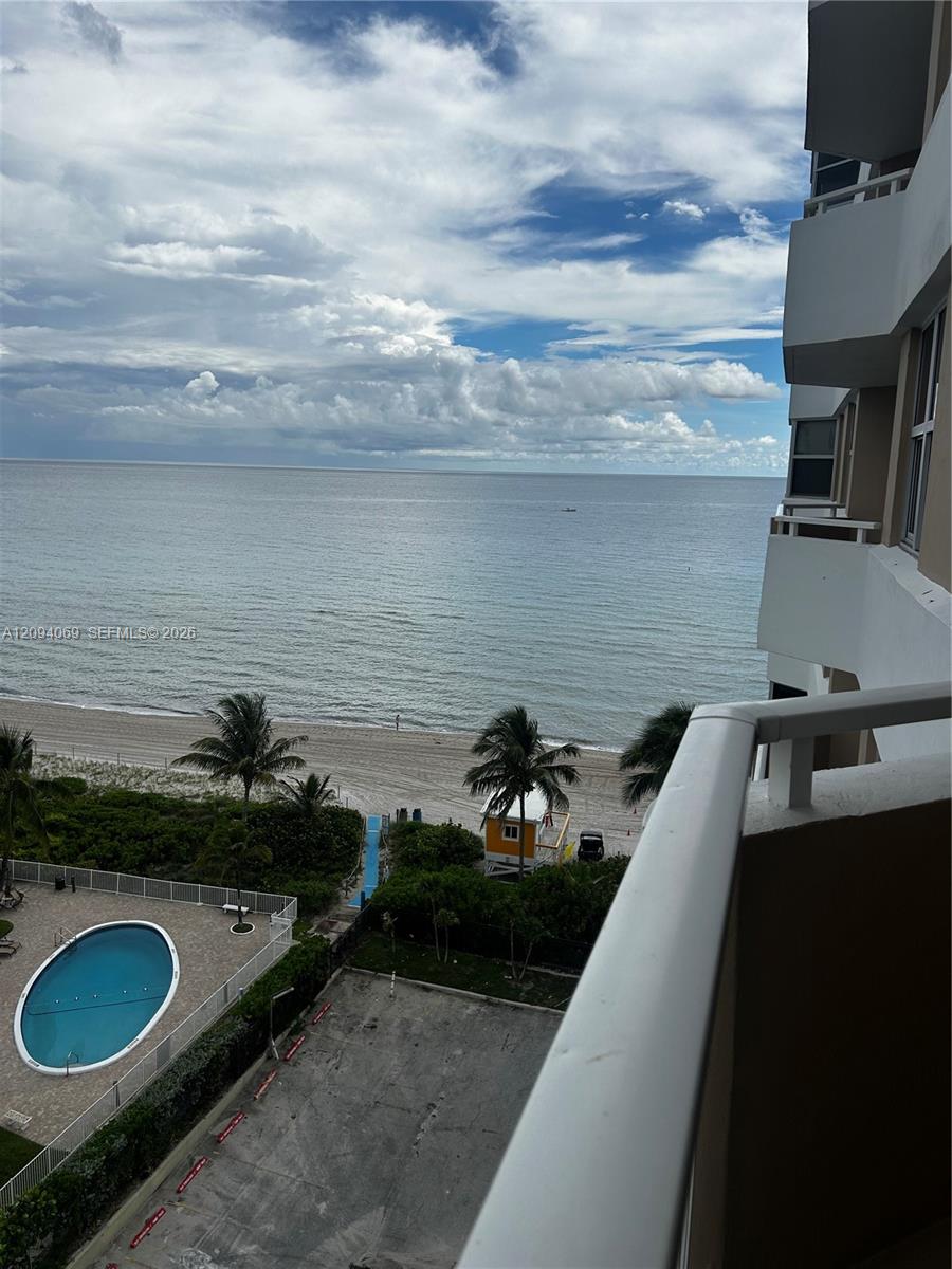 See details 9K 1 / 2 870 sq. ft. $ 2026-09-23 0 Photo