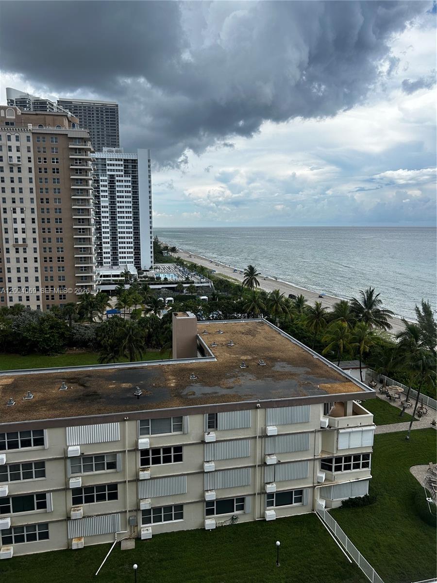 See details 9K 1 / 2 870 sq. ft. $ 2026-09-23 0 Photo