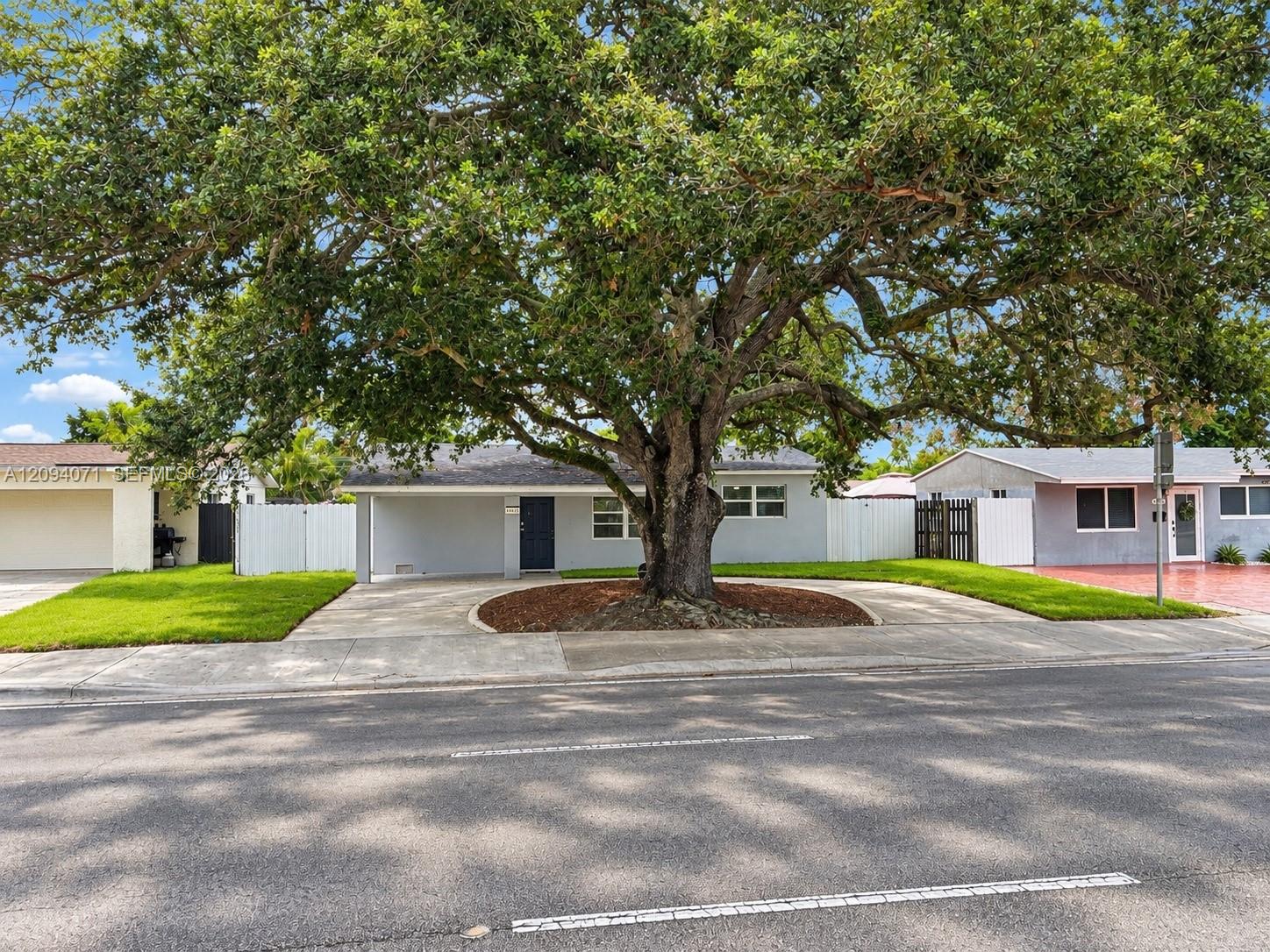 6831 4 / 2 1480 sq. ft. $ 2026-09-23 0 Photo
