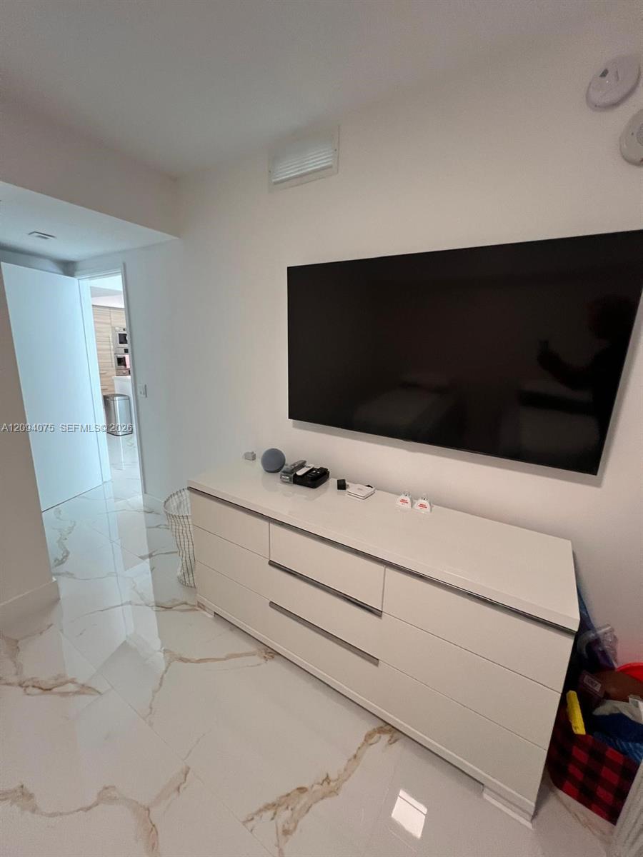 4-1504 2 / 3 1541 sq. ft. $ 2026-09-23 0 Photo