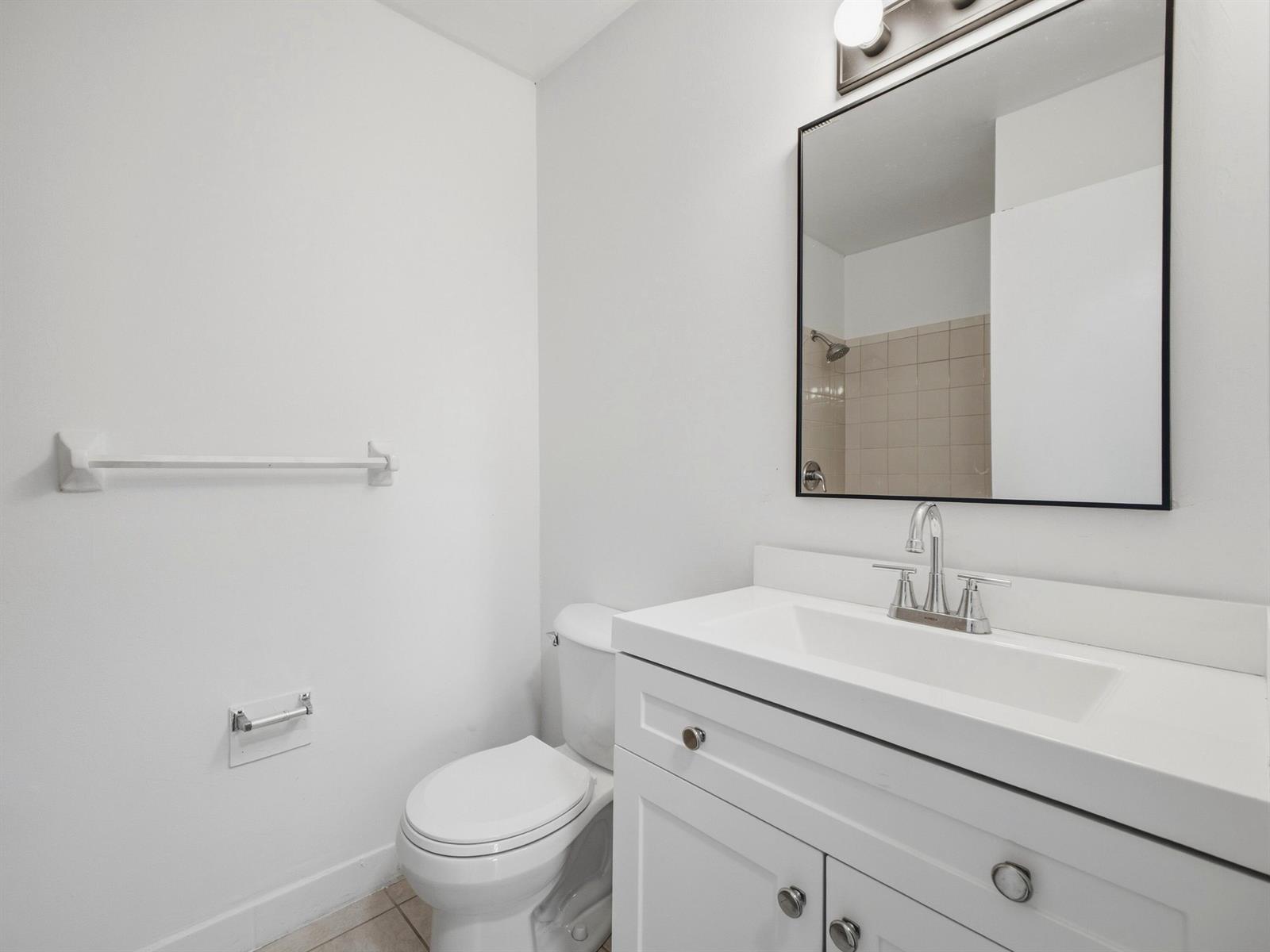 711 3 / 2 1456 sq. ft. $ 2026-09-24 0 foto