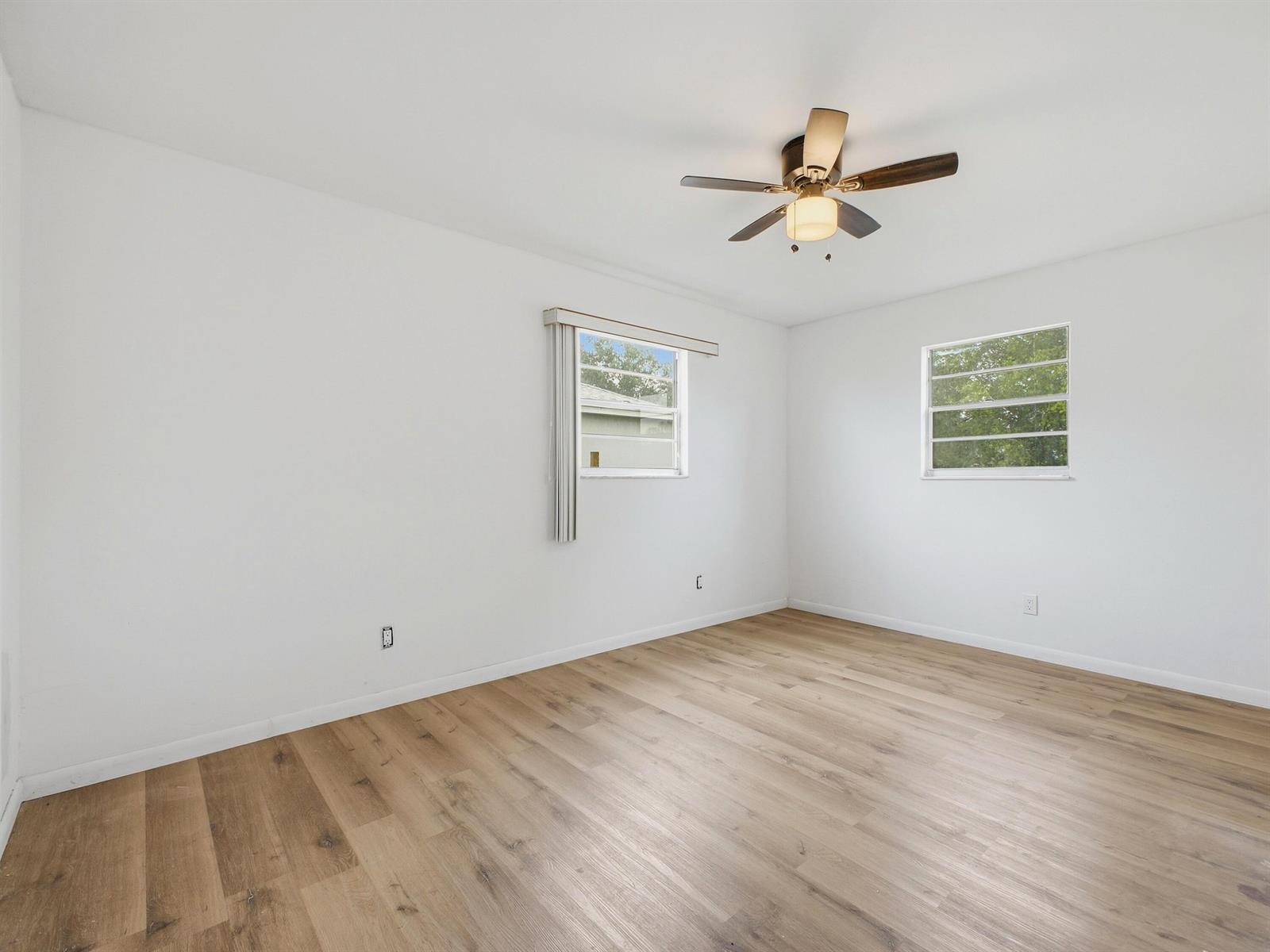 711 3 / 2 1456 sq. ft. $ 2026-09-24 0 foto
