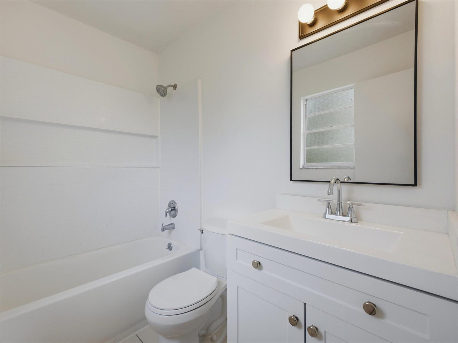 711 3 / 2 1456 sq. ft. $ 2026-09-24 0 foto