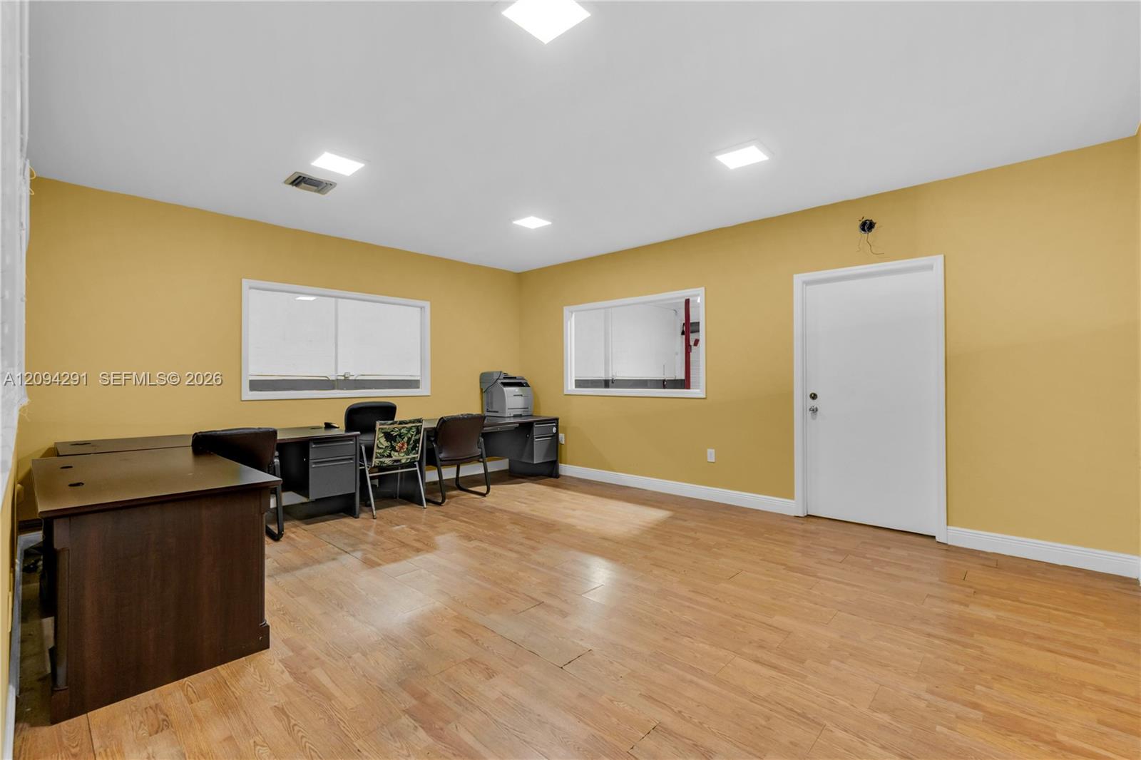 Ver detalles / sq. ft. $ 2026-09-23 0 foto