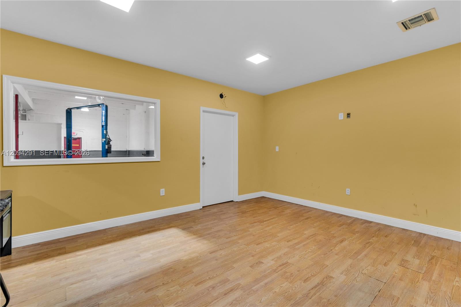 Ver detalles / sq. ft. $ 2026-09-23 0 foto