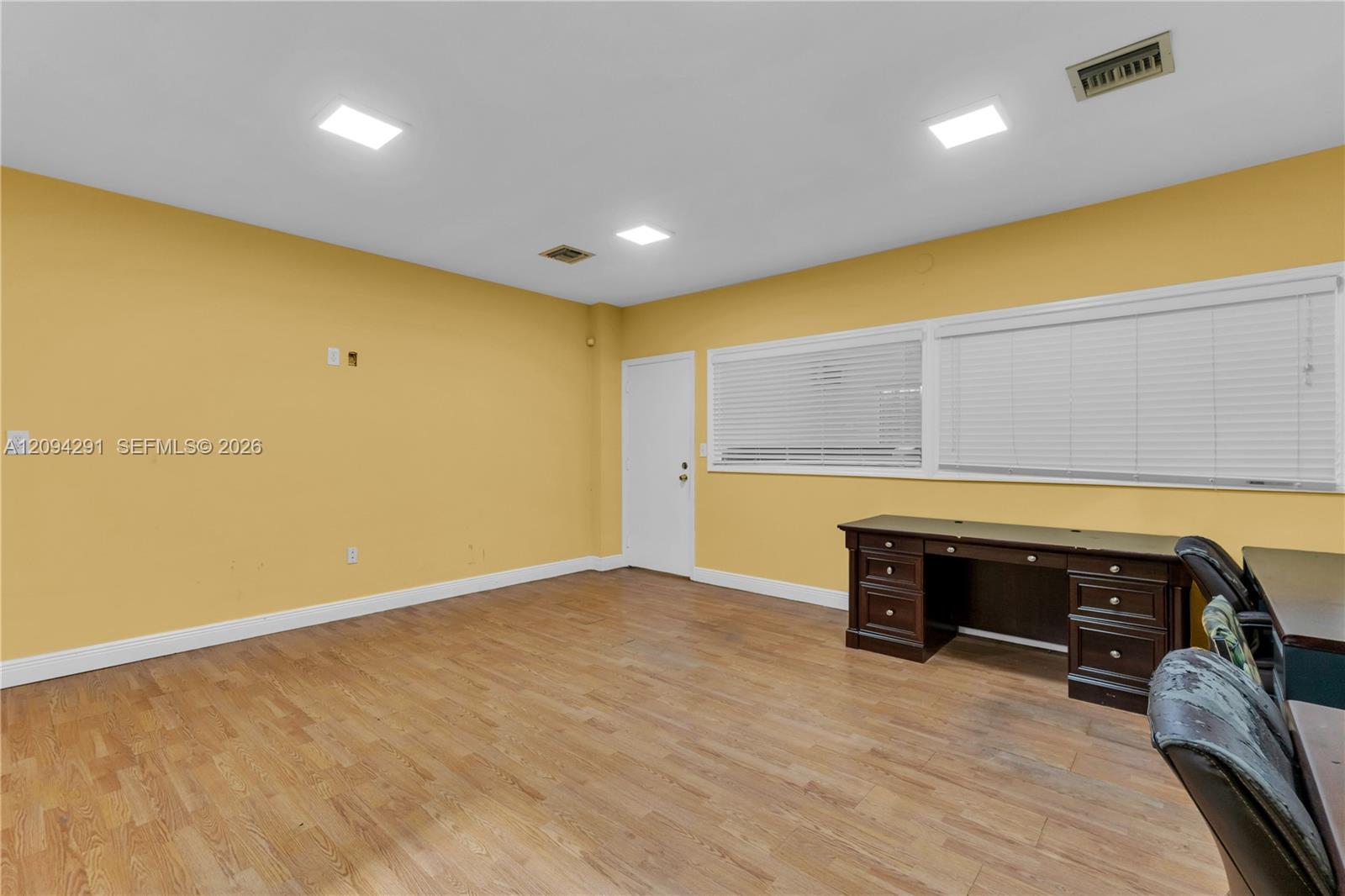 Ver detalles / sq. ft. $ 2026-09-23 0 foto