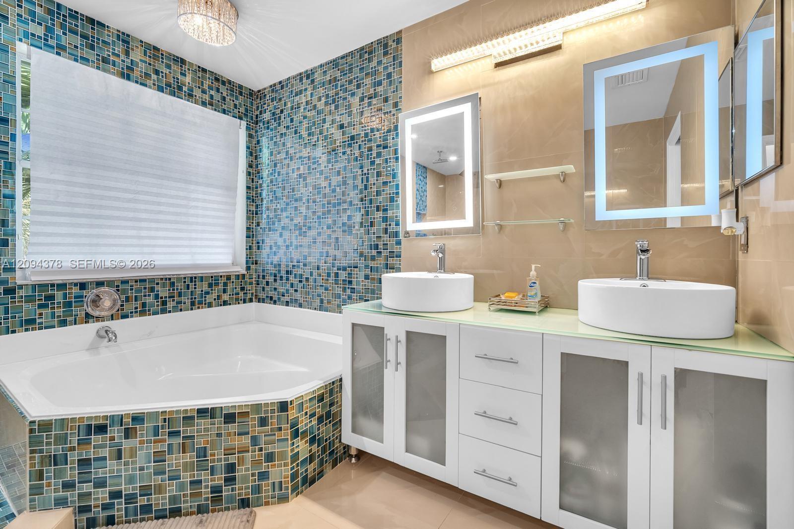 Ver detalles 16356 4 / 3 2383 sq. ft. $ 2026-09-23 0 foto