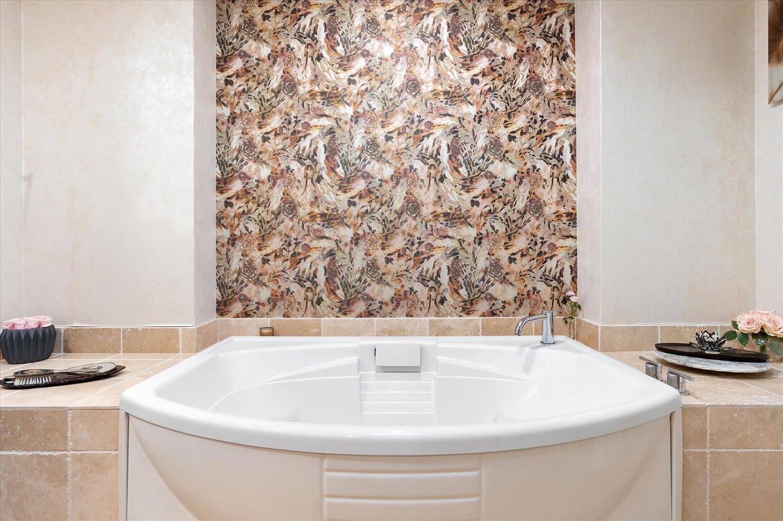 See details 3704 3 / 2174 sq. ft. $ 2026-10-01 0 Photo