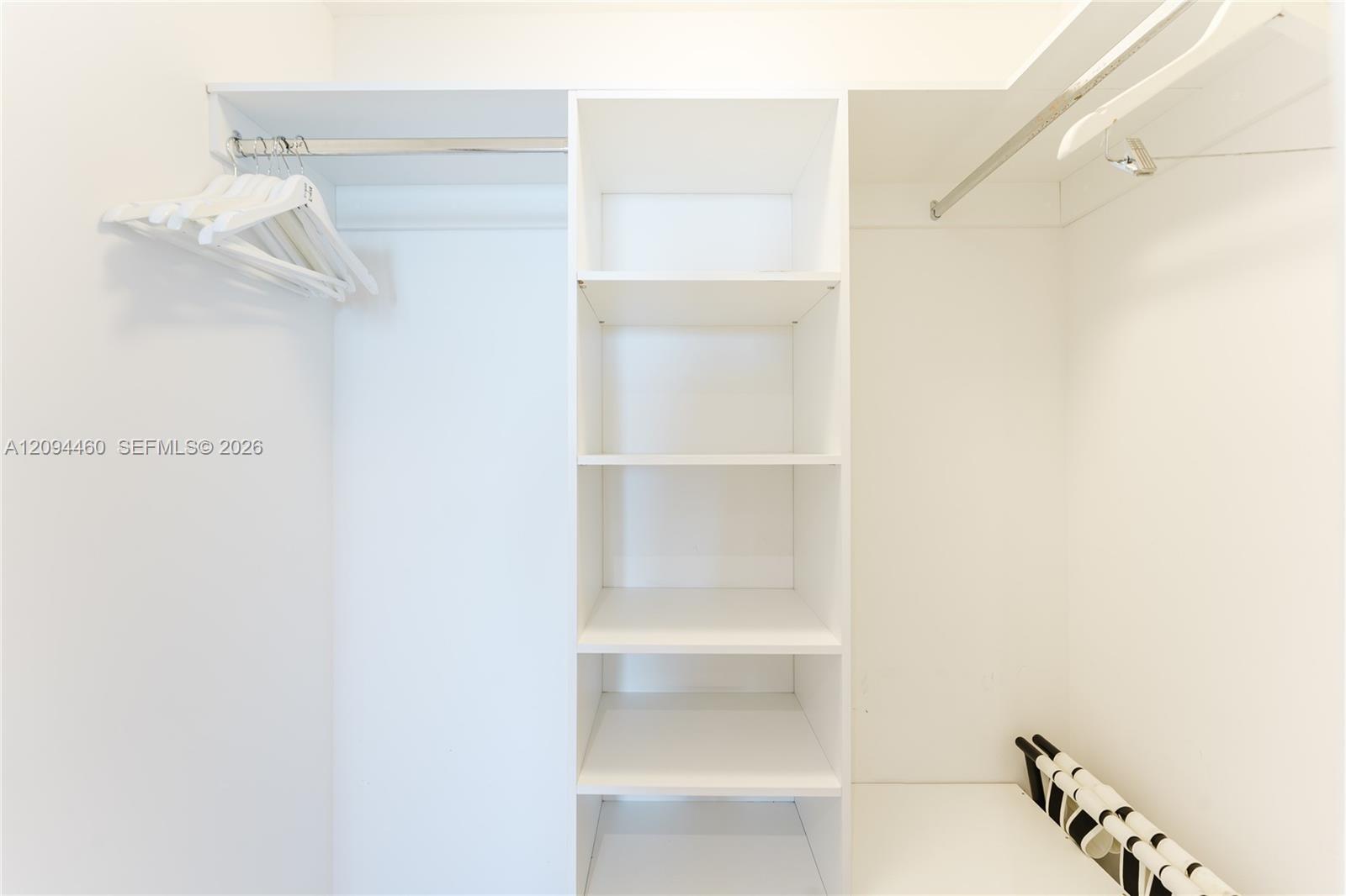 3008 2 / 2 1275 sq. ft. $ 2026-09-23 0 foto
