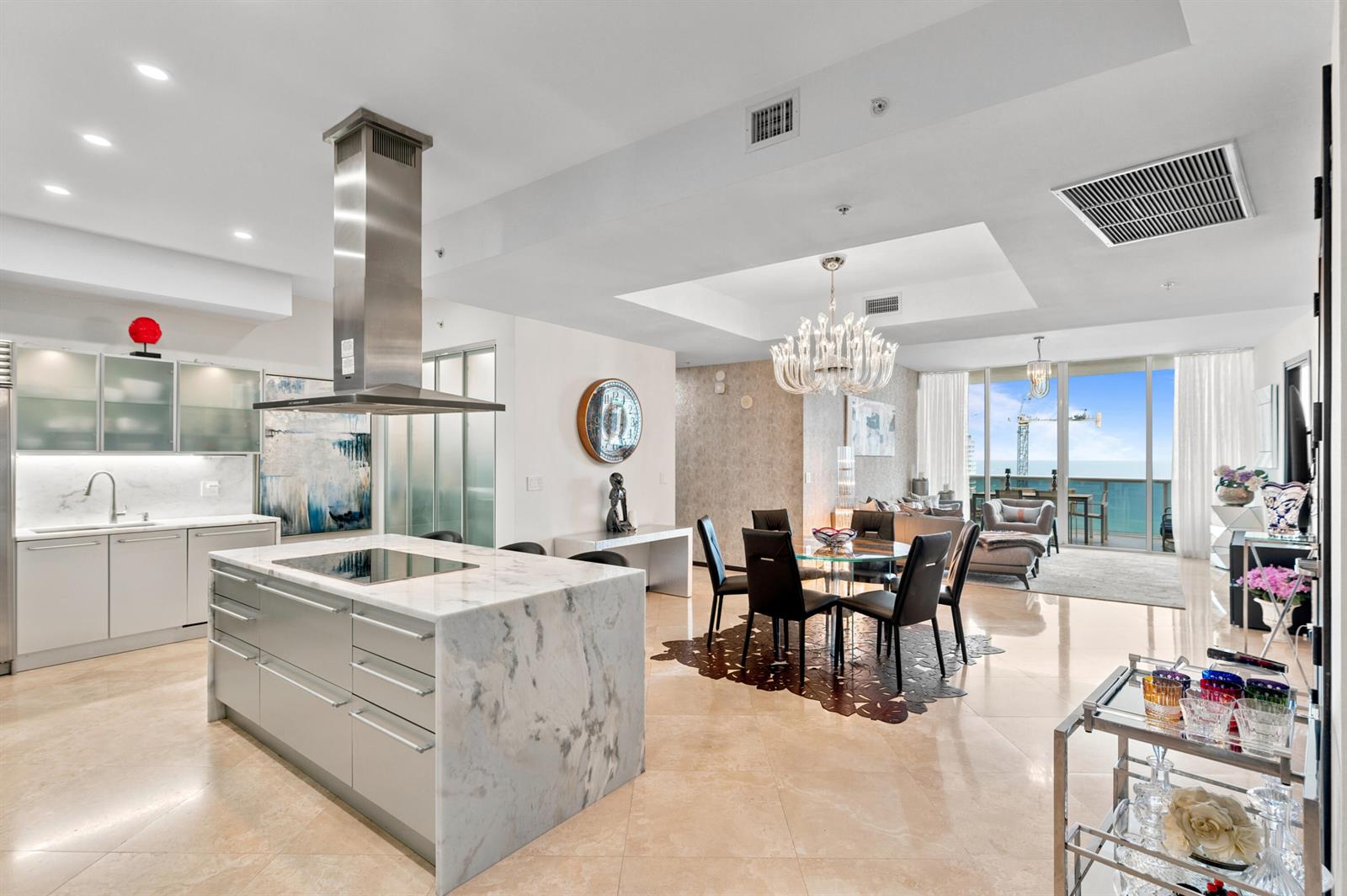 3704 2 /  2174 sq. ft. $ 2026-09-24 0 foto