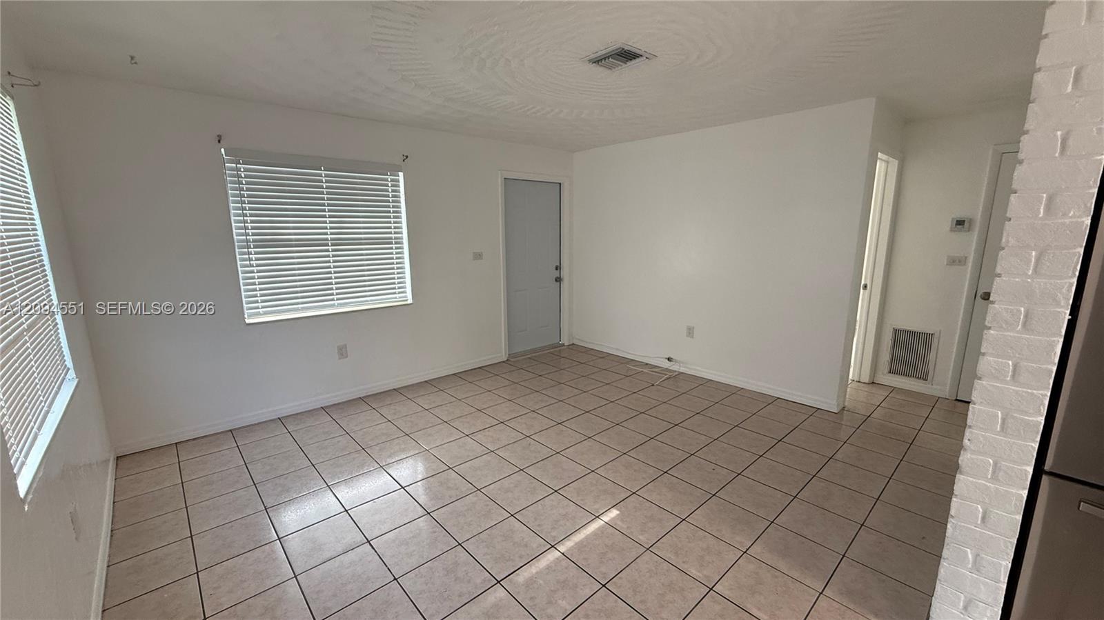 Ver detalles / 1699 sq. ft. $ 2026-09-23 0 foto