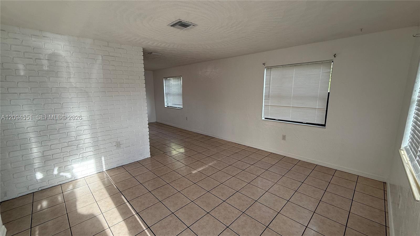 Ver detalles / 1699 sq. ft. $ 2026-09-23 0 foto